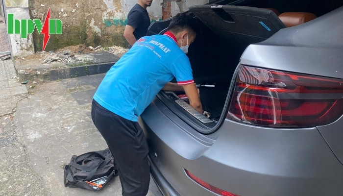 Dịch vụ ắc quy chuy&ecirc;n nghiệp tại acquyvarta.net
